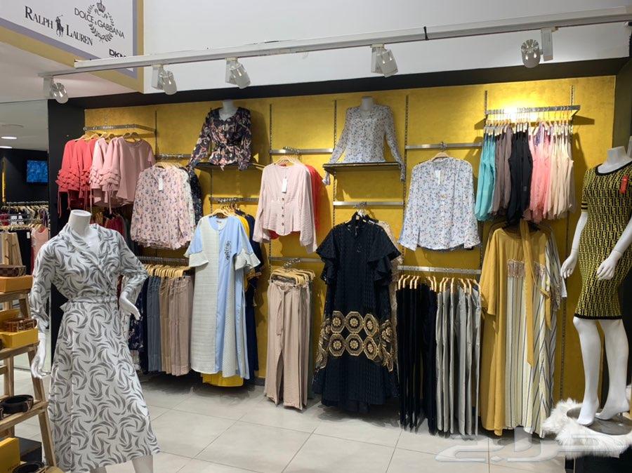 اقتراح اسماء محلات ملابس للنساء في السعودية